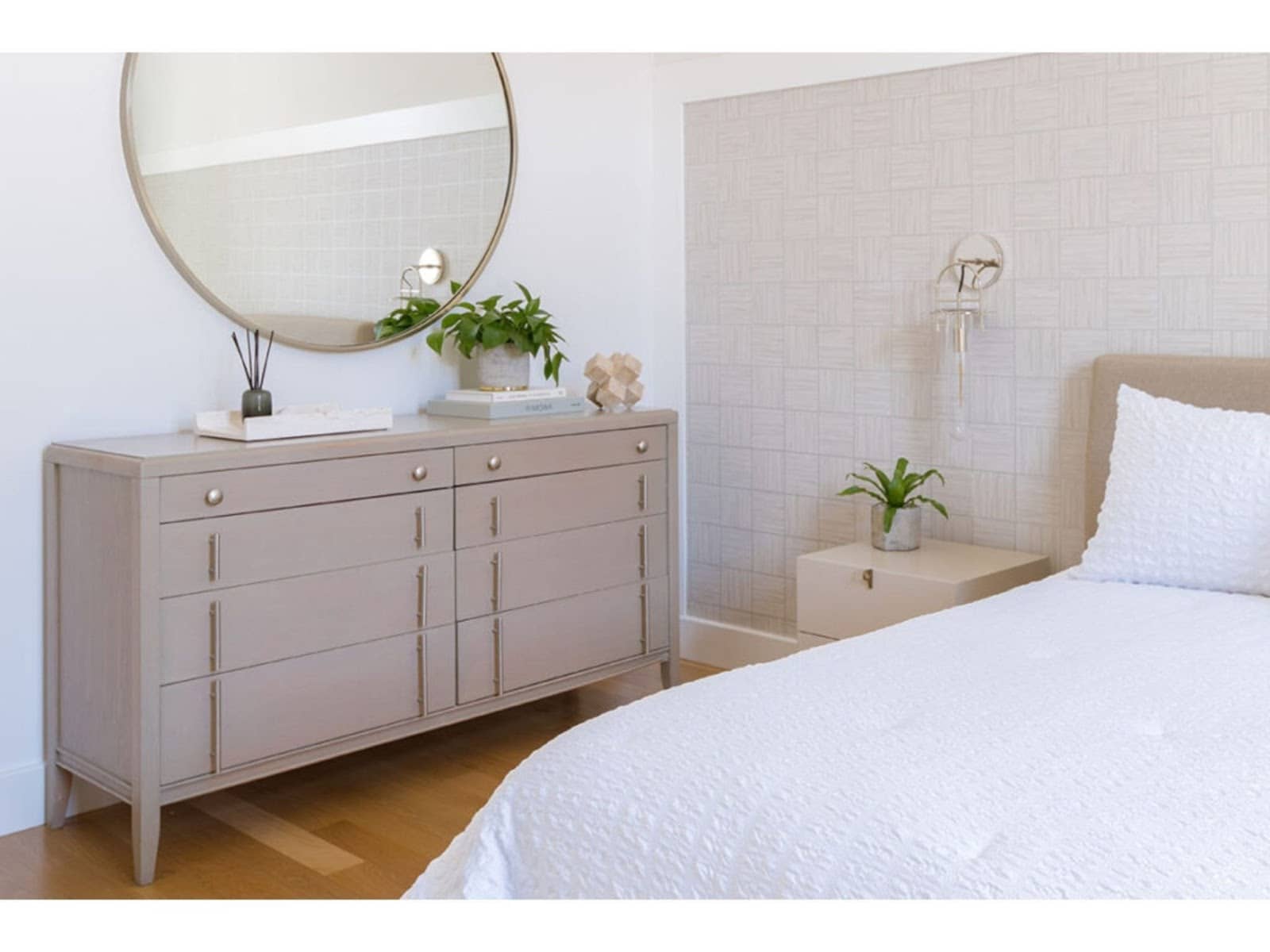 Coordinating Mirrored Dressers With Other Bedroom Furniture