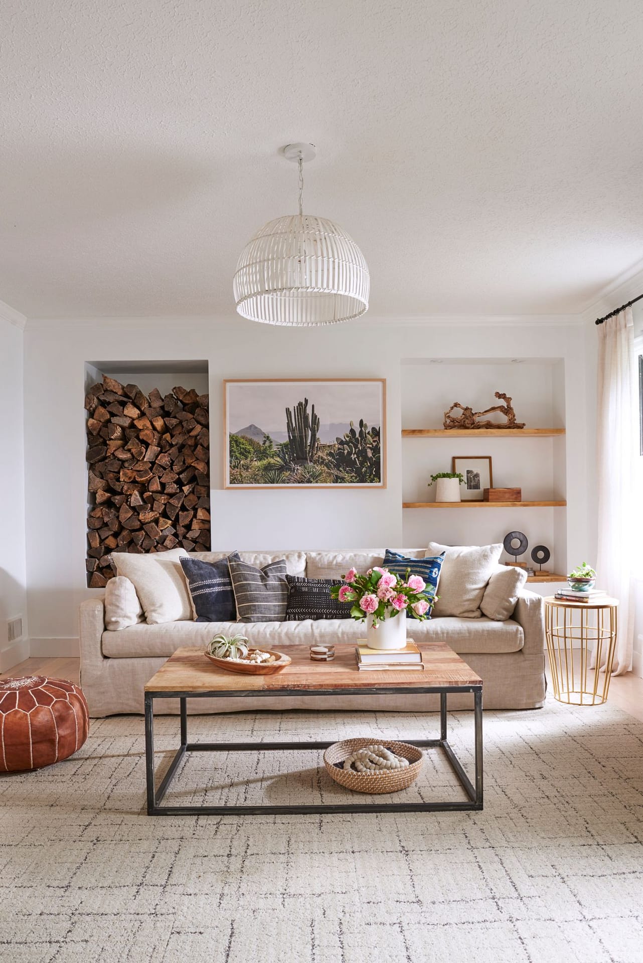Rustic Charm: Transforming Your Bedroom into a Cozy Cabin Retreat
